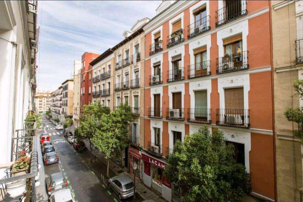 Divina Malasana Apartment Madrid Exterior photo